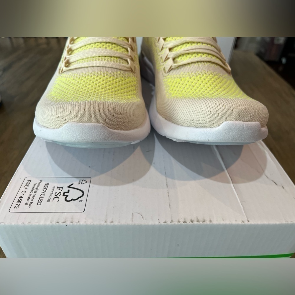 NEW APL Men’s TechLoom Breeze Beach / Energy / White Size 8.5 women 10 - Picture 10 of 12